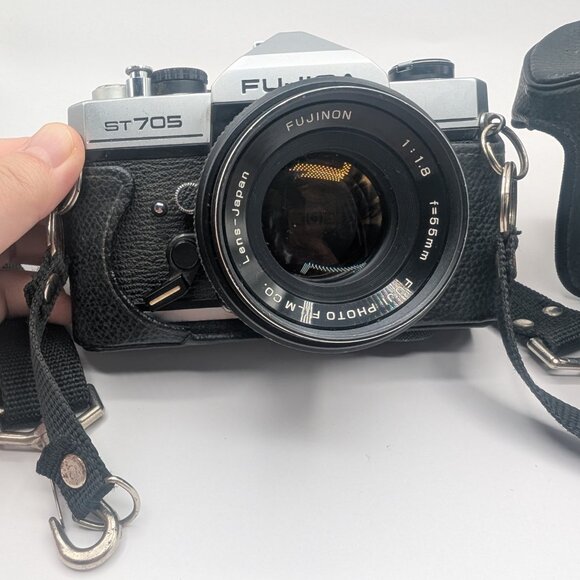 Vintage Fujica ST705 35mm Film camera with lens & case - Picture 2 of 8